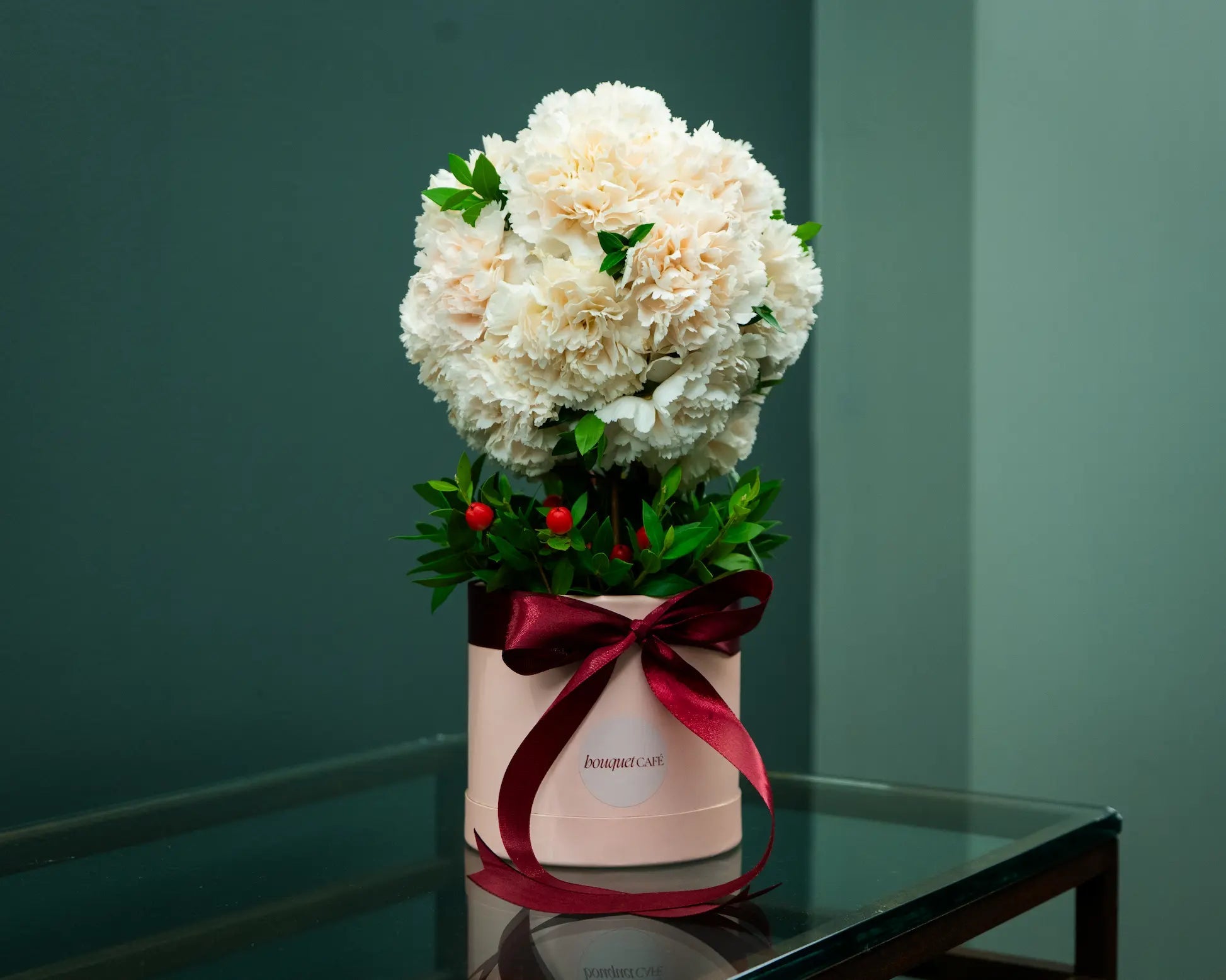 Bouquet Café, Vancouver coffee bar, flower shop Robson Street, Landmark Robson café, Vancouver florist café, floral coffee shop, Vancouver café opening, family-owned café Vancouver, coffee and flowers, coffee bouquet gift, Robson St café