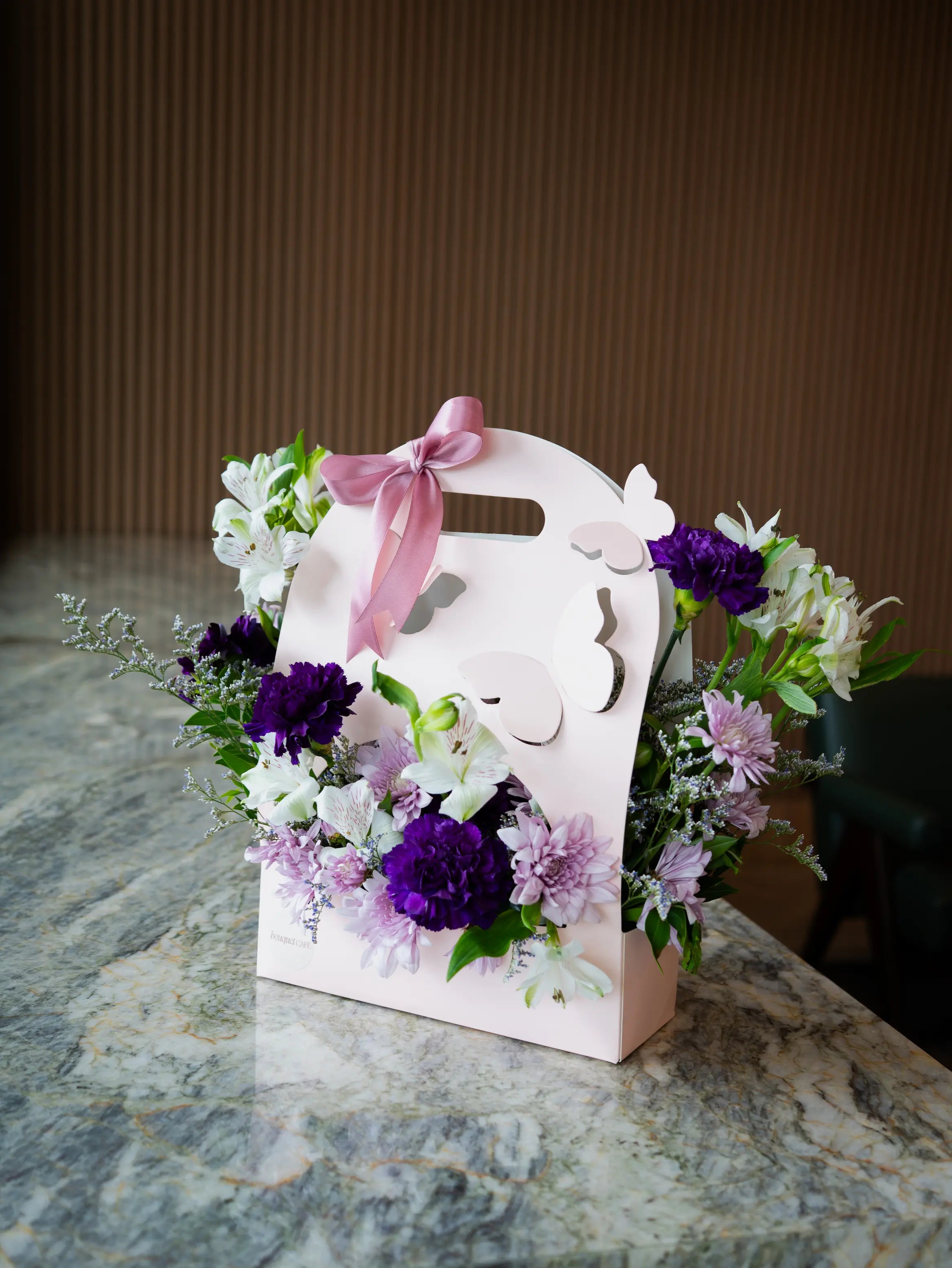 Bouquet Café, Vancouver coffee bar, flower shop Robson Street, Landmark Robson café, Vancouver florist café, floral coffee shop, Vancouver café opening, family-owned café Vancouver, coffee and flowers, coffee bouquet gift, Robson St café
